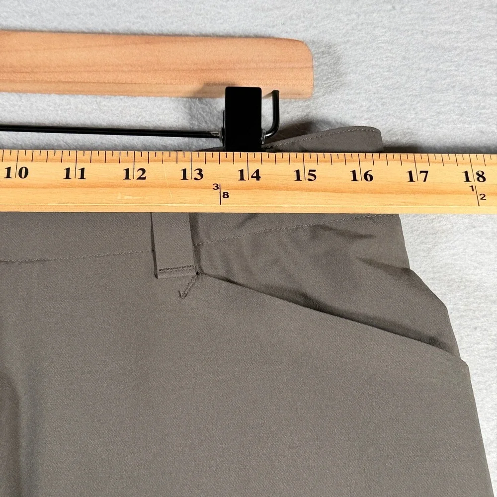 REI Co-op Mens Brown Technical Hiking Shorts Stretch‎ Cargo Size M 33x10 808802